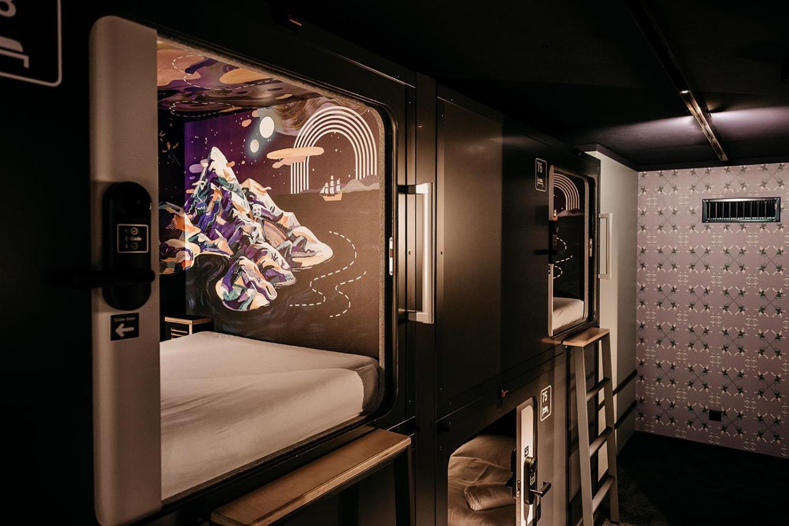 Capsule Hotel - Lucerne Old Town 外观 照片