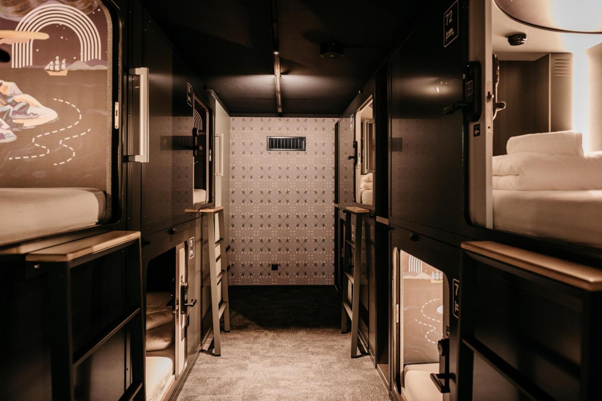 Capsule Hotel - Lucerne Old Town 外观 照片