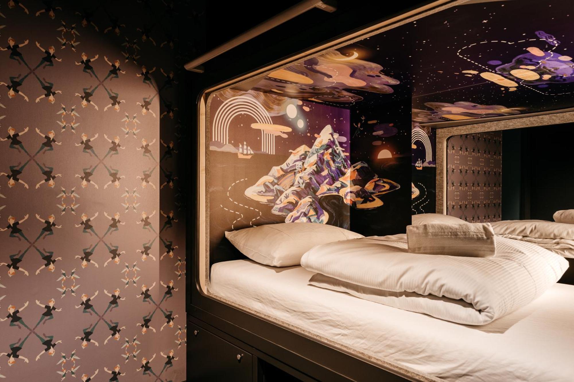 Capsule Hotel - Lucerne Old Town 外观 照片