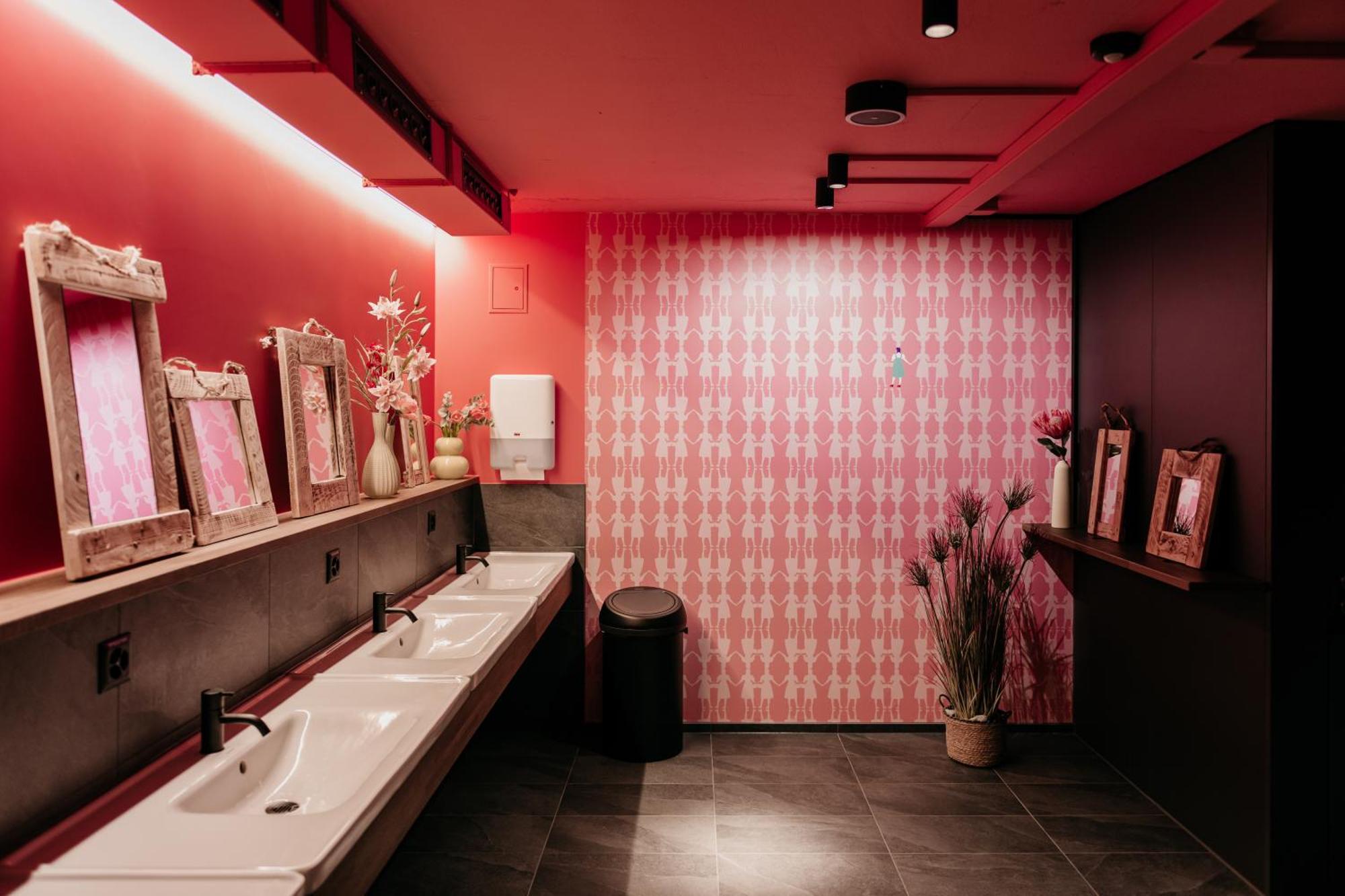 Capsule Hotel - Lucerne Old Town 外观 照片